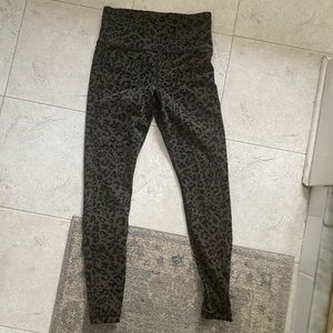 Athleta Elation leggings Small